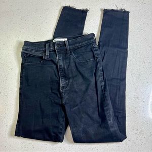 A&F Women’s The Super Skinny Ultra High Rise Jeans. Size 0R or 25R.